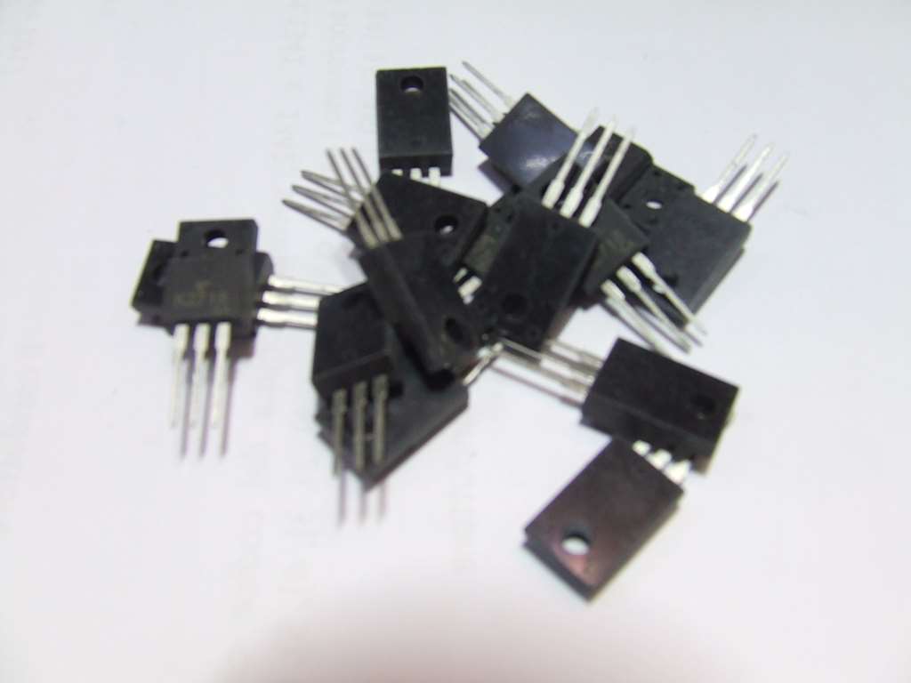 2SK 2718 TRANSISTOR ORIGINALE JAPAN - Clicca l'immagine per chiudere