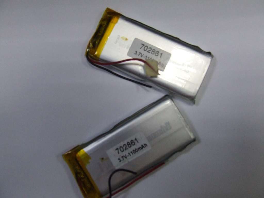 BATTERIA AI POLIMERI DI LITIO 61 X 28 X 7 MM 3,7 V 1100 MAH