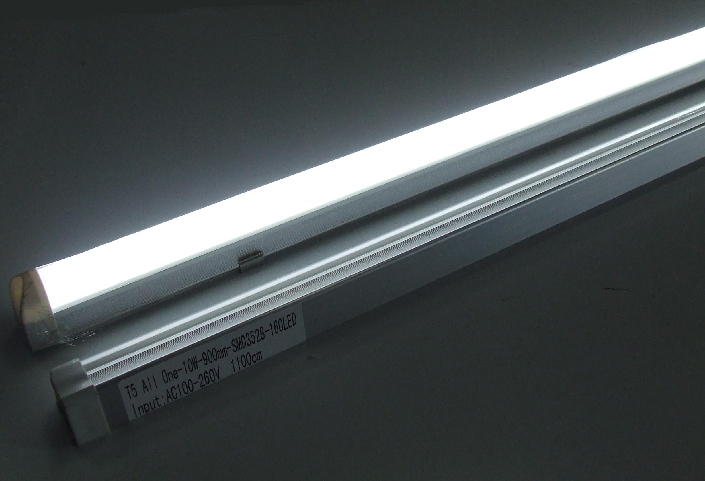 SLIM LED LIGHT WHITE LIGHT 6500 KELVIN 10 WATT 220 VOLT