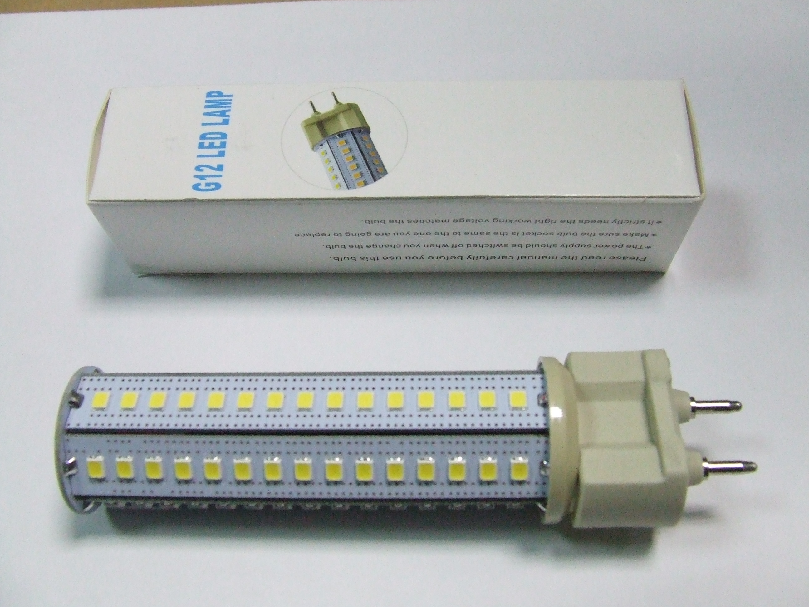 LAMPADA ATTACCO G12 A LED LUCE FREDDA AC 220 VOLT LAMPADA ATTACCO G12 A LED LUCE FREDDA AC 220 VOLT