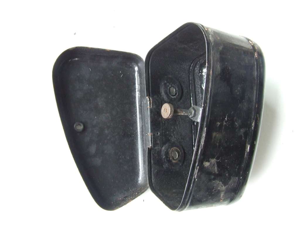 MIVAL 125 N55 MOTO EPOCA BAULETTO PORTA ATTREZZI ORIGINALE USATO MIVAL 125 N55 MOTO EPOCA BAULETTO PORTA ATTREZZI ORIGINALE USATO