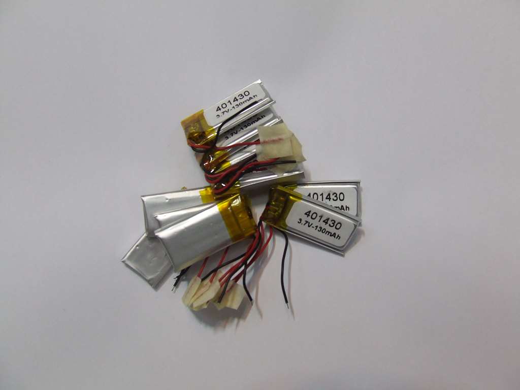 BATTERIA AI POLIMERI DI LITIO 30 X 14 X 4 MM 3,7 V 130 MAH - Clicca l'immagine per chiudere