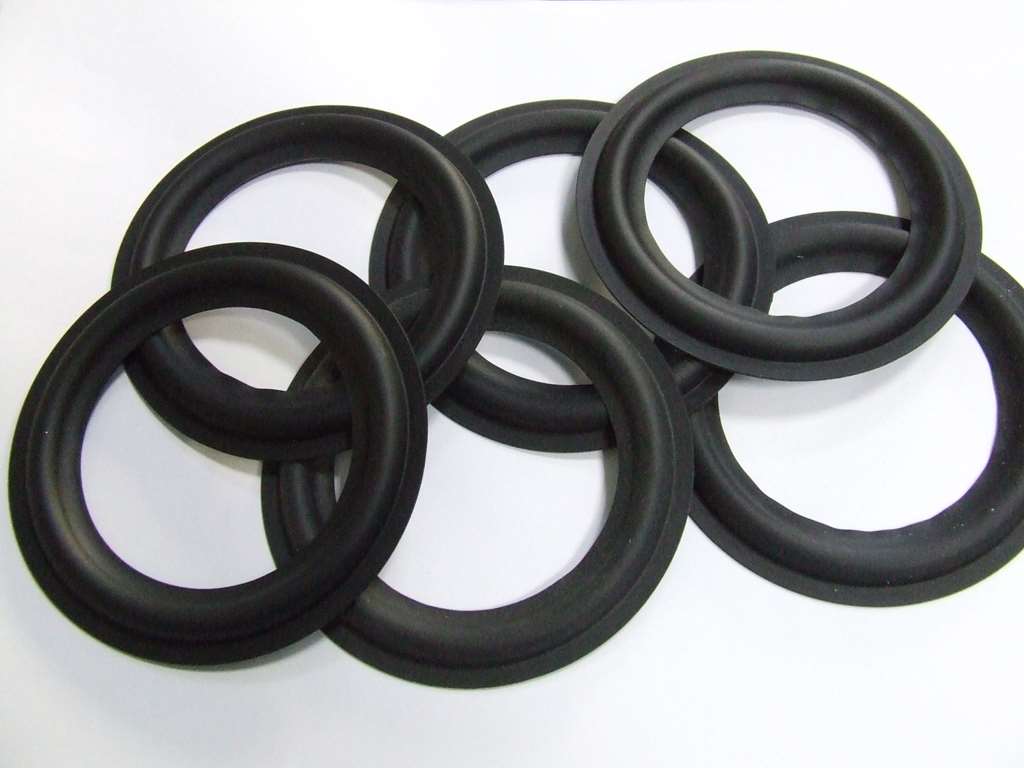 RICONATURA 10 CM IN GOMMA PER ALTOPARLANTI WOOFER KIT 10 PEZZI RICONATURA 10 CM IN GOMMA PER ALTOPARLANTI WOOFER KIT 10 PEZZI