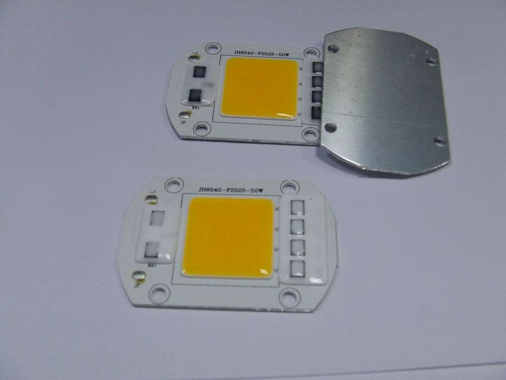 LED BIANCO CALDO 220 V 50 W COB LED PER BOTANICA KIT 3 PZ LED BIANCO CALDO 220 V 50 W COB LED PER BOTANICA KIT 3 PZ
