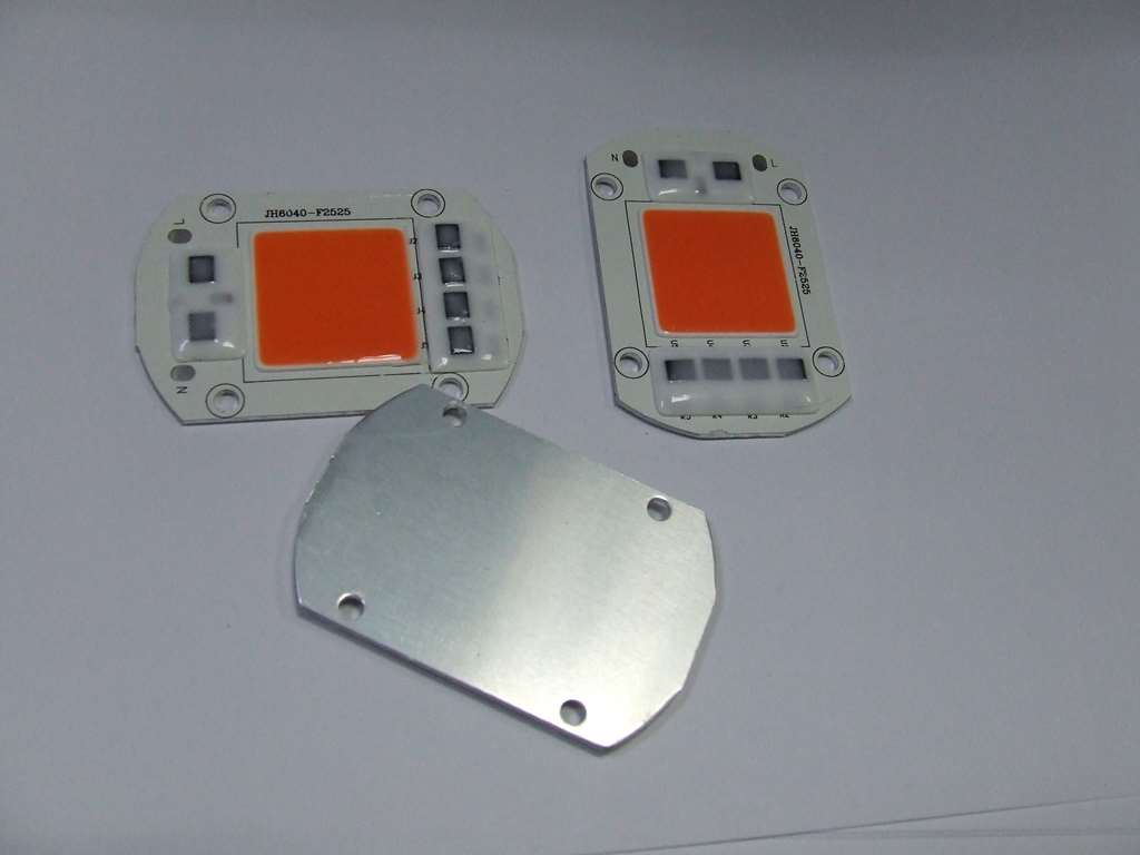 LED VIOLA 220 V 50 W COB LED PER BOTANICA KIT 3 PZ LED VIOLA 220 V 50 W COB LED PER BOTANICA KIT 3 PZ