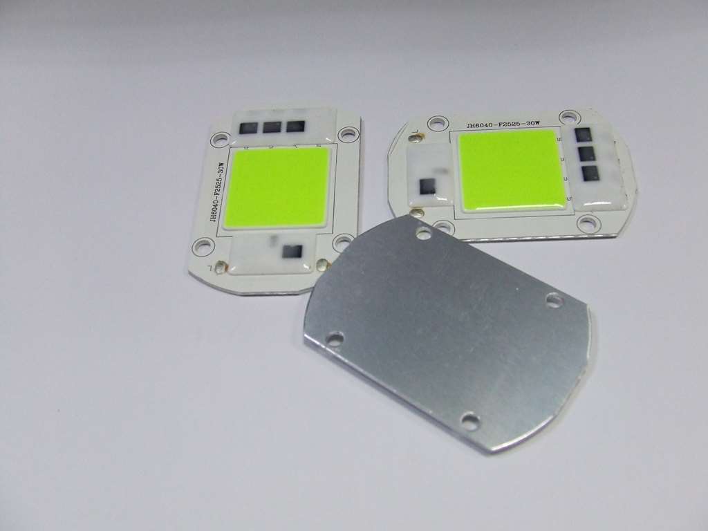 LED VERDE 220 V 50 W COB LED PER BOTANICA KIT 3 PZ LED VERDE 220 V 50 W COB LED PER BOTANICA KIT 3 PZ