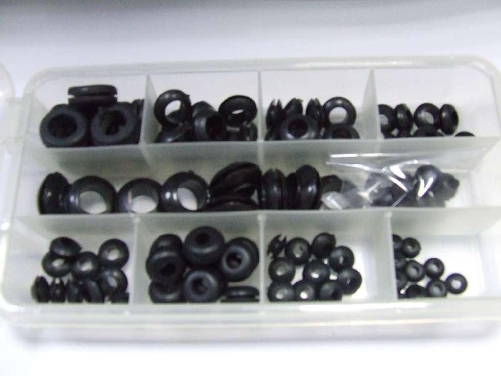 PASSACAVO KIT 100 PEZZI 10 DIVERSI DIAMETRI PASSACAVO KIT 100 PEZZI 10 DIVERSI DIAMETRI