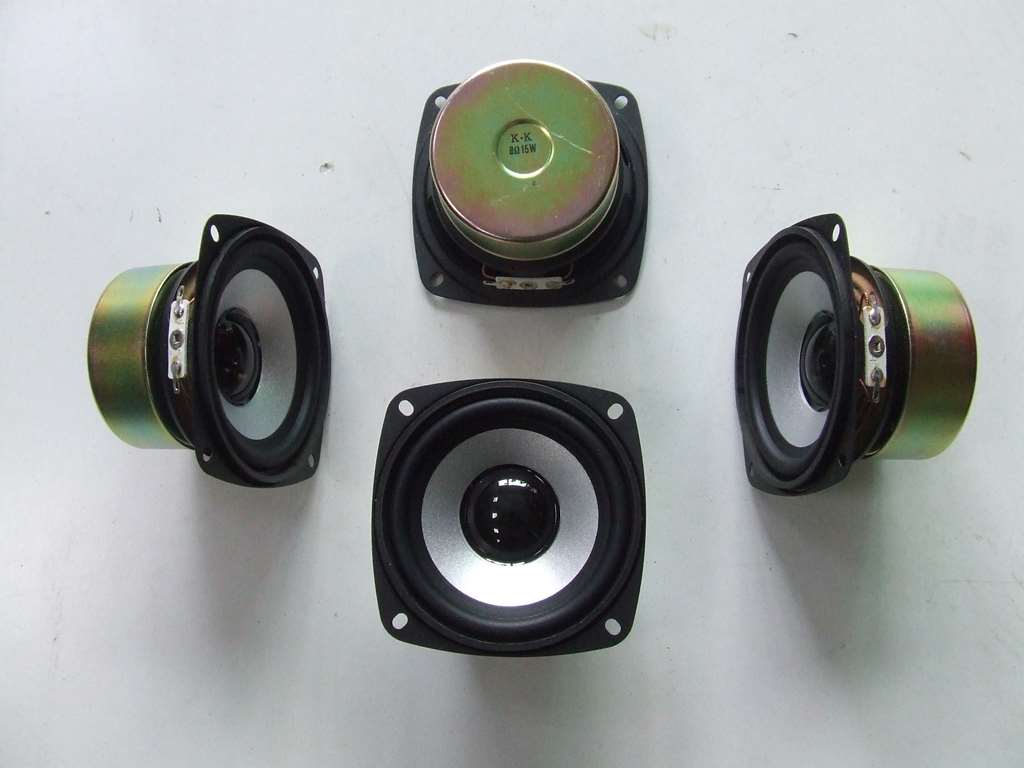 ALTOPARLANTE AMAGNETICO QUADRATO KIT 4 PEZZI 4 OHM 15W 90X90MM ALTOPARLANTE AMAGNETICO QUADRATO KIT 4 PEZZI 4 OHM 15W 90X90MM