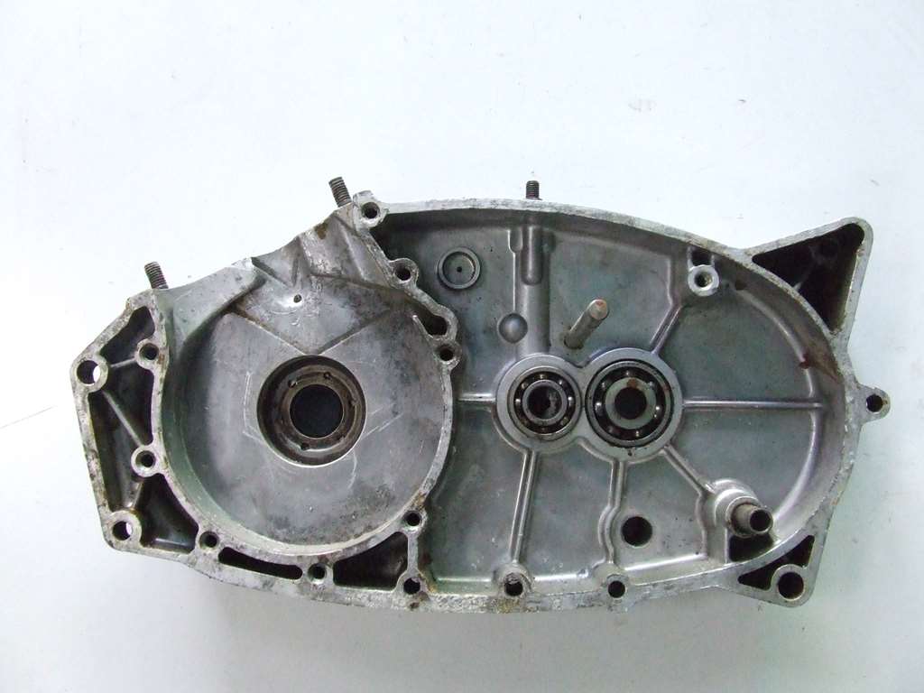 ISOMOTO 150 CC CARTER MOTORE LATO VOLANO USATO ISOMOTO 150 CC CARTER MOTORE LATO VOLANO USATO