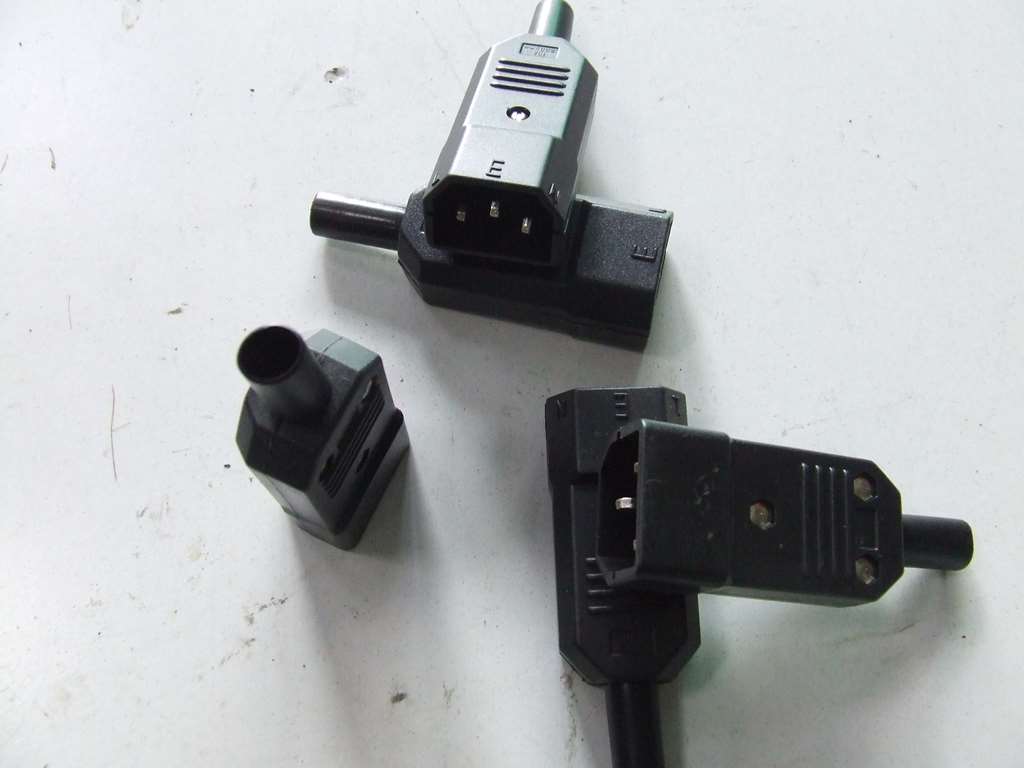 SPINA VOLANTE VDE 6 A 250 V KIT 5 PEZZI SPINA VOLANTE VDE 6 A 250 V KIT 5 PEZZI