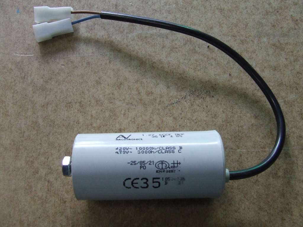 CONDENSATORE DI SPUNTO PER MOTORI ELETTRICI 35 mf 420V CONDENSATORE DI SPUNTO PER MOTORI ELETTRICI 35 mf 420V