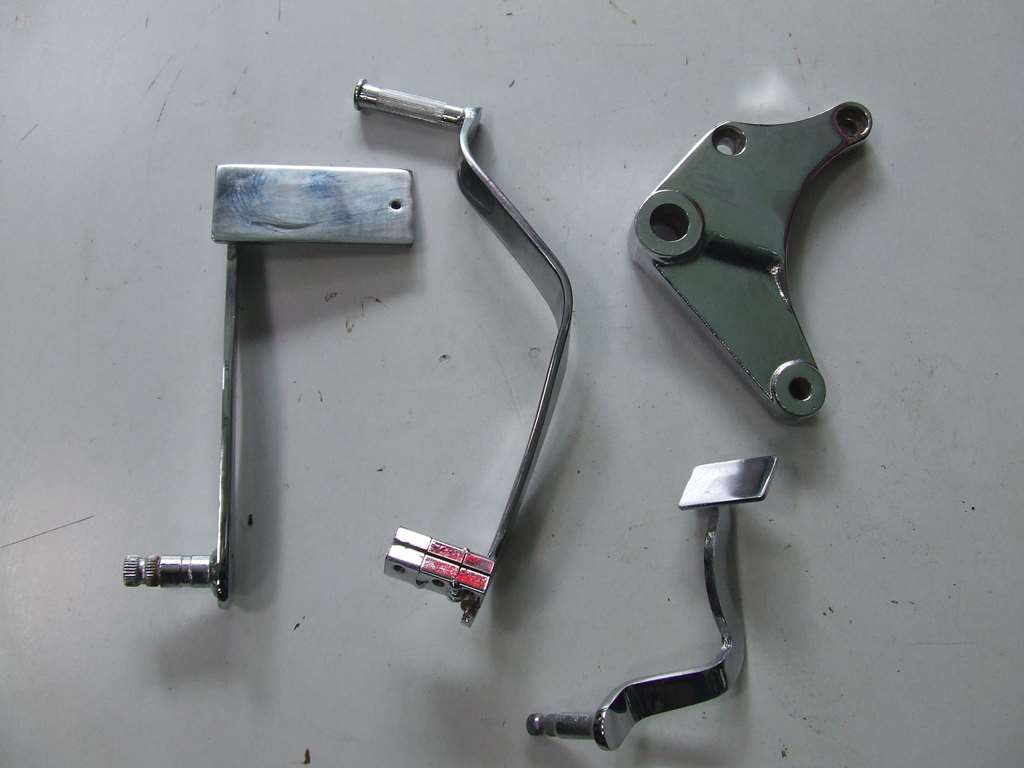 KAWASAKI VN 1500 VULCAN E ALTRI MOD PEDALE FRENO USATO KIT 4 PZ KAWASAKI VN 1500 VULCAN E ALTRI MOD PEDALE FRENO USATO KIT 4 PZ