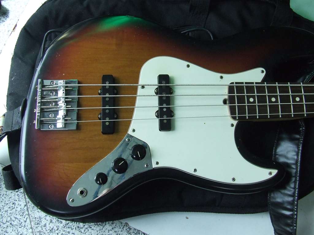 FENDER BASSO JAZZ ANNI 90 MADE IN USA USATO