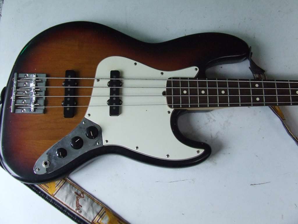 FENDER BASSO JAZZ ANNI 90 MADE IN USA USATO - Clicca l'immagine per chiudere