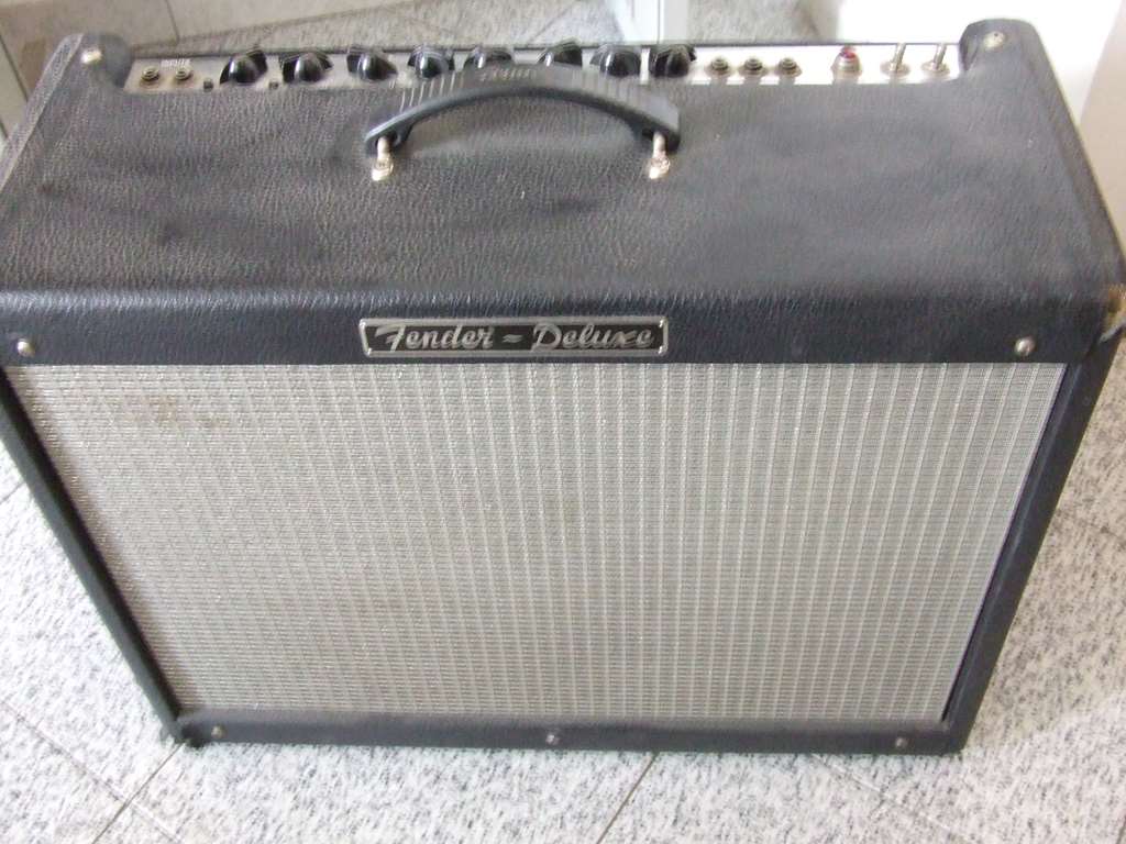 FENDER AMPLIFICATORE VALVOLARE PER CHITARRA MADE IN USA USATO