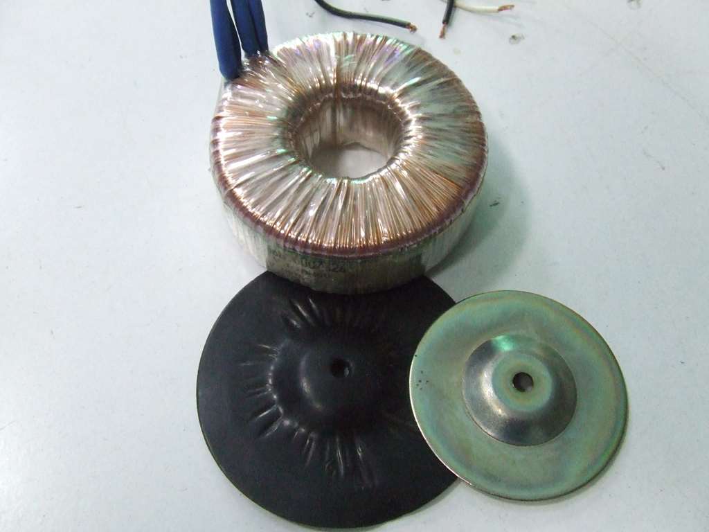 TRASFORMATORE TOROIDALE 220V 24V 60VA TRASFORMATORE TOROIDALE 220V 24V 60VA
