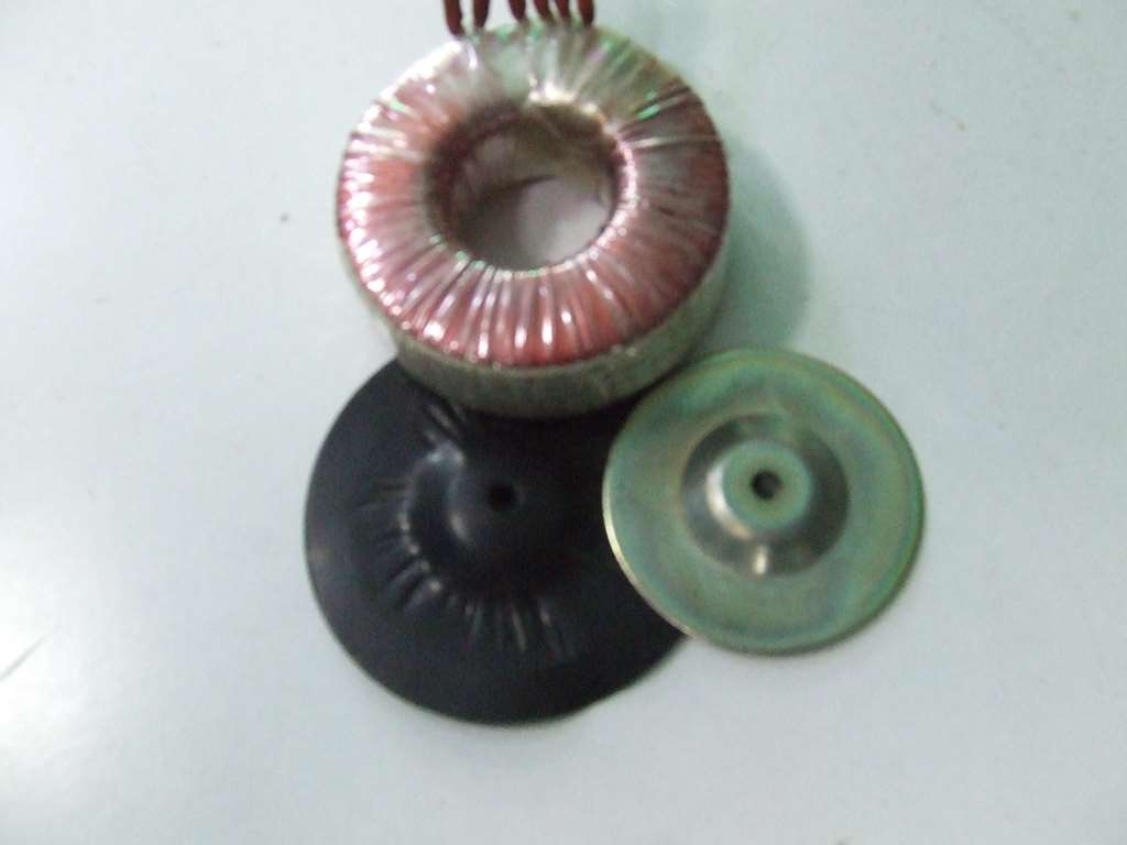 TRASFORMATORE DUALE TOROIDALE 220V 14V + 14V 30VA TRASFORMATORE DUALE TOROIDALE 220V 14V + 14V 30VA