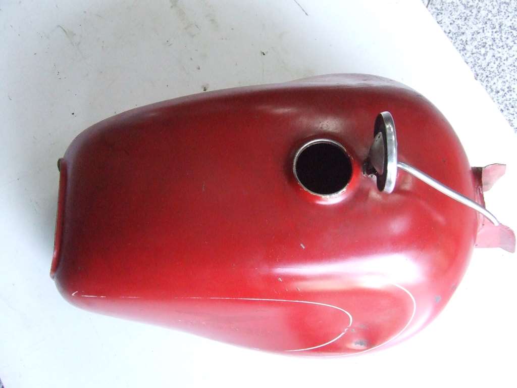 MOTO GUZZI ZIGOLO 1958 SERBATOIO CARBURANTE USATO - Clicca l'immagine per chiudere