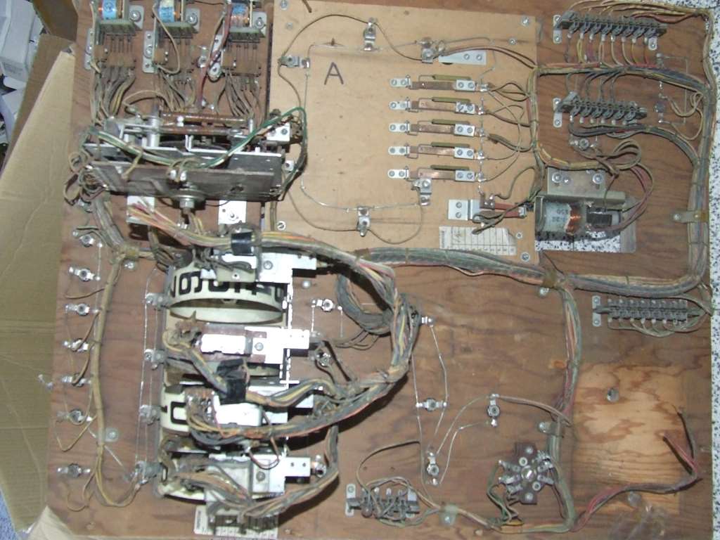 GOTTLIEB PANNELLO INTERNO TESTA FLIPPER ANNI 70 USO RICAMBI GOTTLIEB PANNELLO INTERNO TESTA FLIPPER ANNI 70 USO RICAMBI