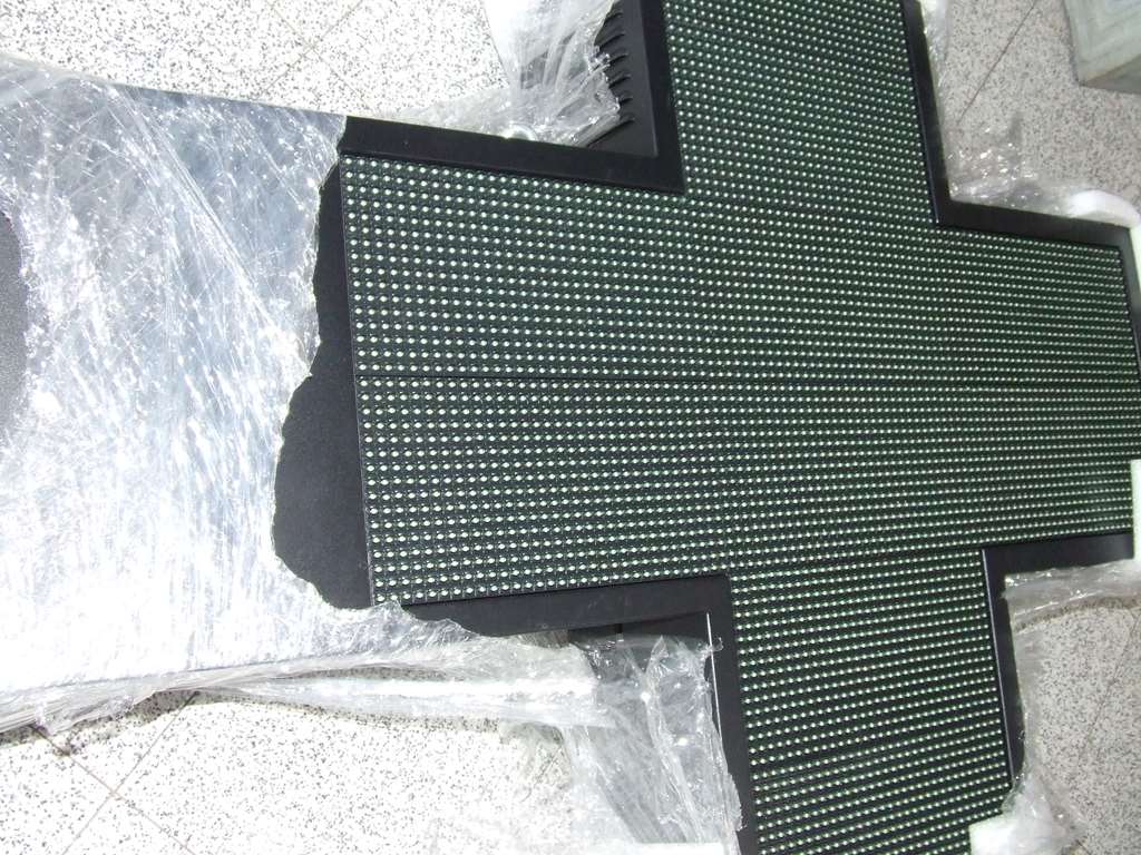 CROCE PER FARMACIA A TECNOLOGIA LED VERDE BIFACCIALE CROCE PER FARMACIA A TECNOLOGIA LED VERDE BIFACCIALE