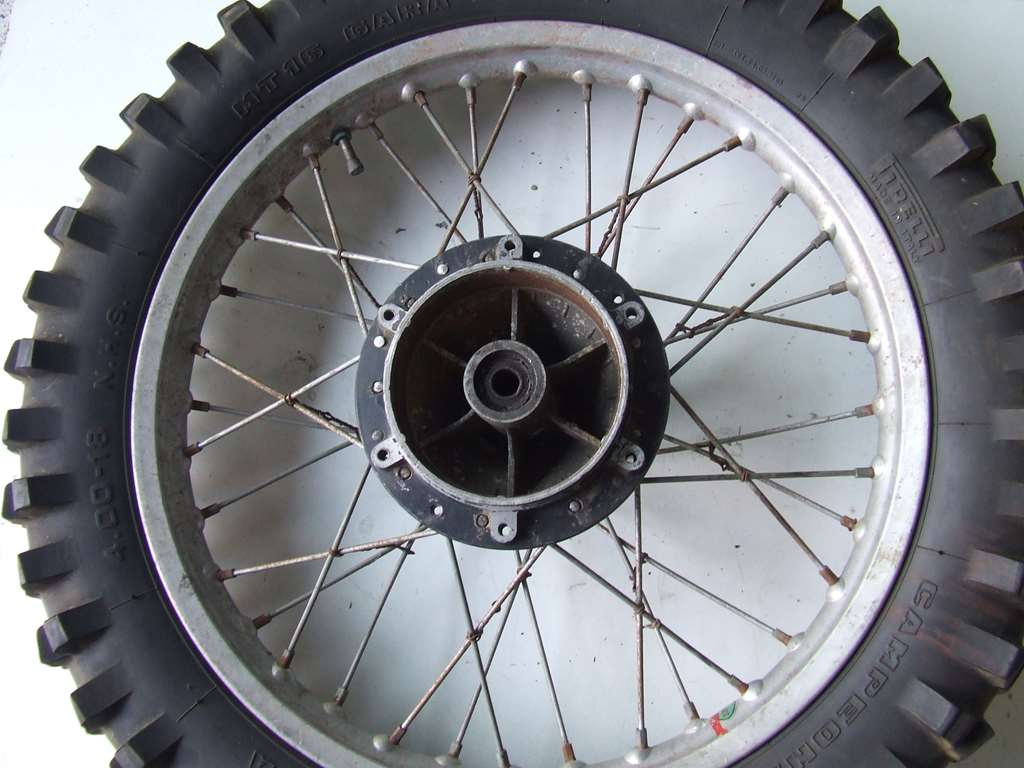 PIRELLI MT16 4.0018 RUOTA POSTERIORE MOTOCROSS USATO PIRELLI MT16 4.0018 RUOTA POSTERIORE MOTOCROSS USATO