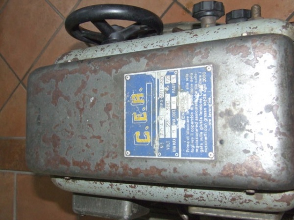 WELDING MACHINE ROTARY YEAR 30/40 THE C.E.A.